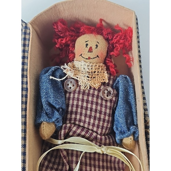 Vintage Raggedy Ann & Andy Dolls Decor With Case - Picture 10 of 14